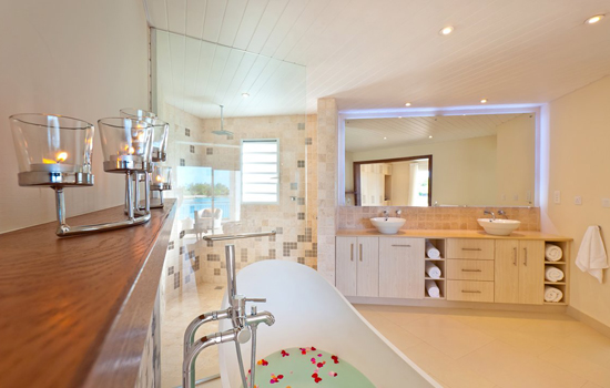 villa infinity mauritius master bathroom